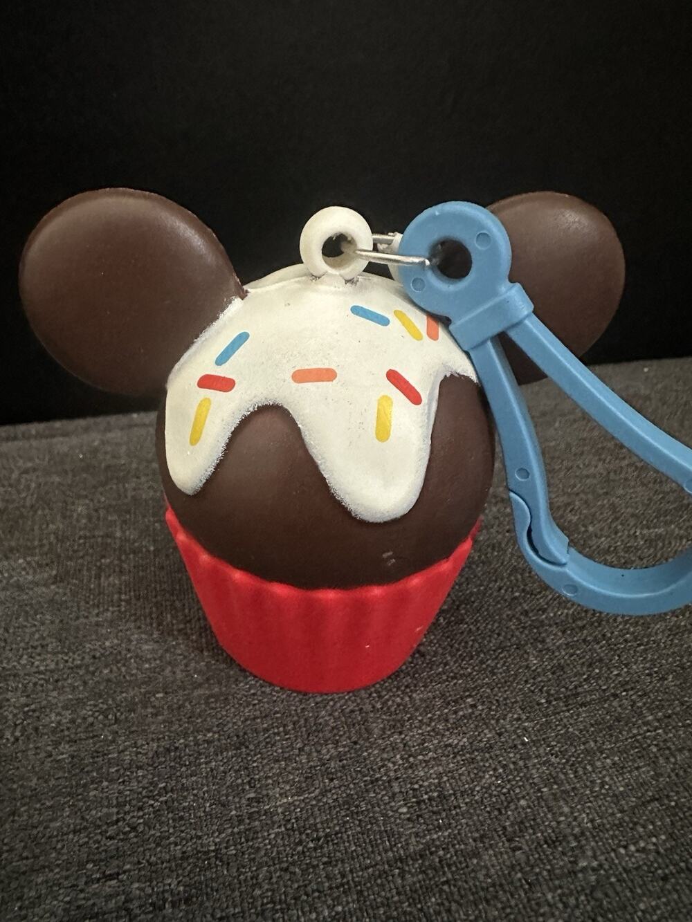 Disney Mickey Mouse Cupcake Ice Cream Foam Squishy Bag Clip Keychain